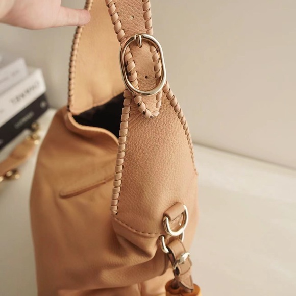 SOLD - Gucci Vintage Jackie with tassels - Picture 7 of 12